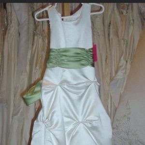 Bill Levkoff SZ 8 Pearl Seafoam Green Flower Gir